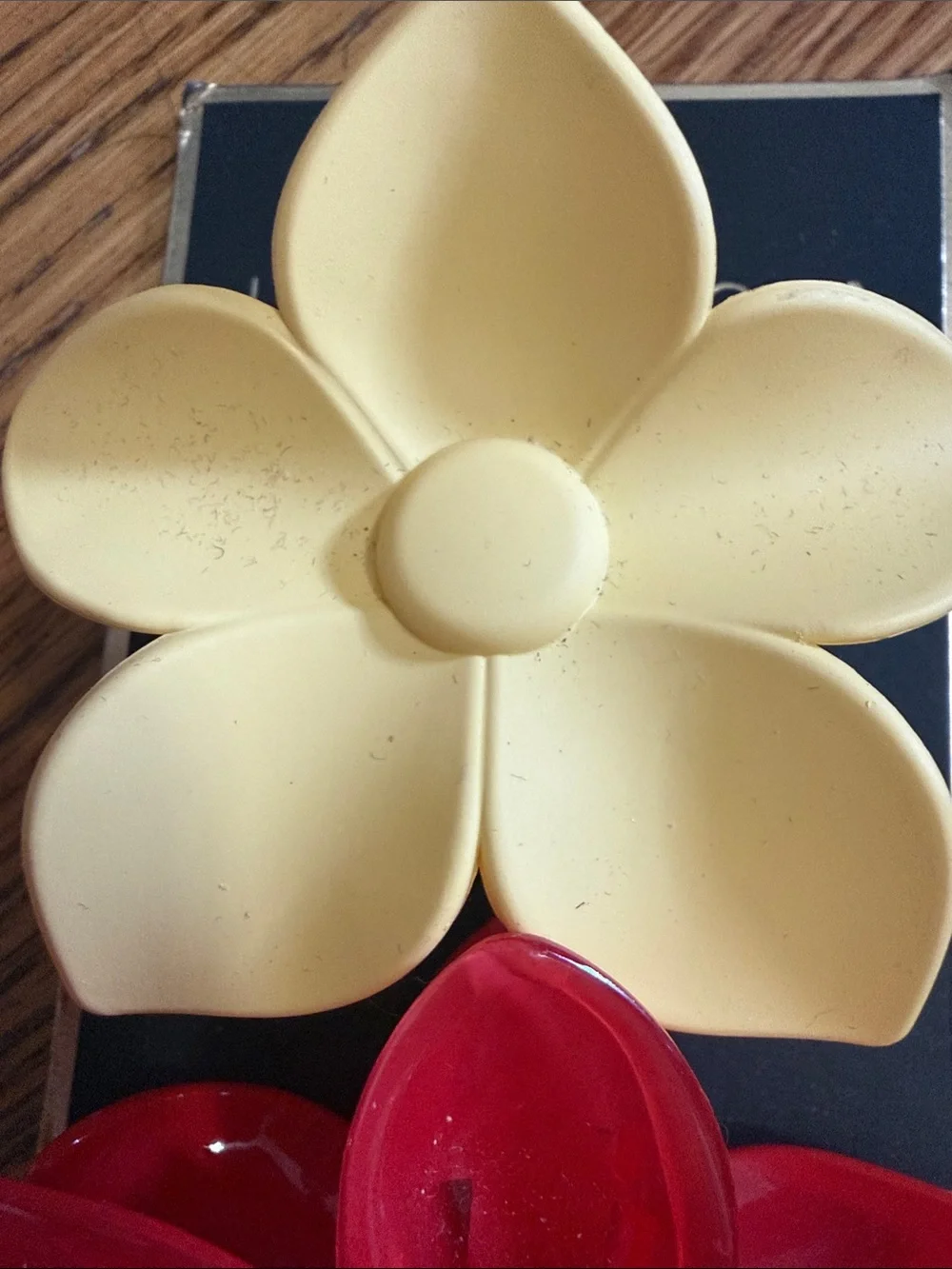L’erikson Yellow and Red Flower Hair Clips